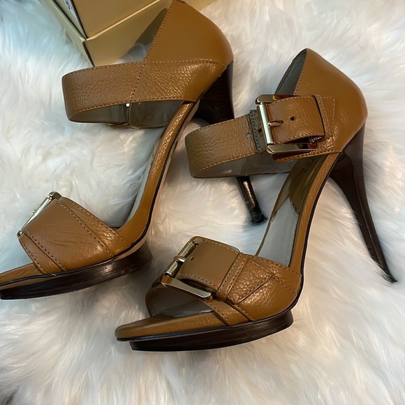 MIchael Kors Heels - Picture 5 of 8